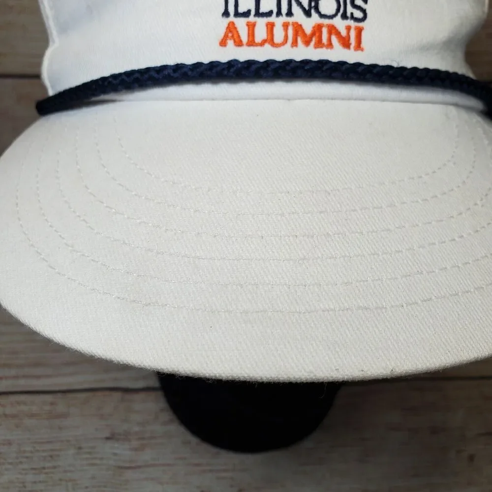 Alimni apparel vintage illinois
